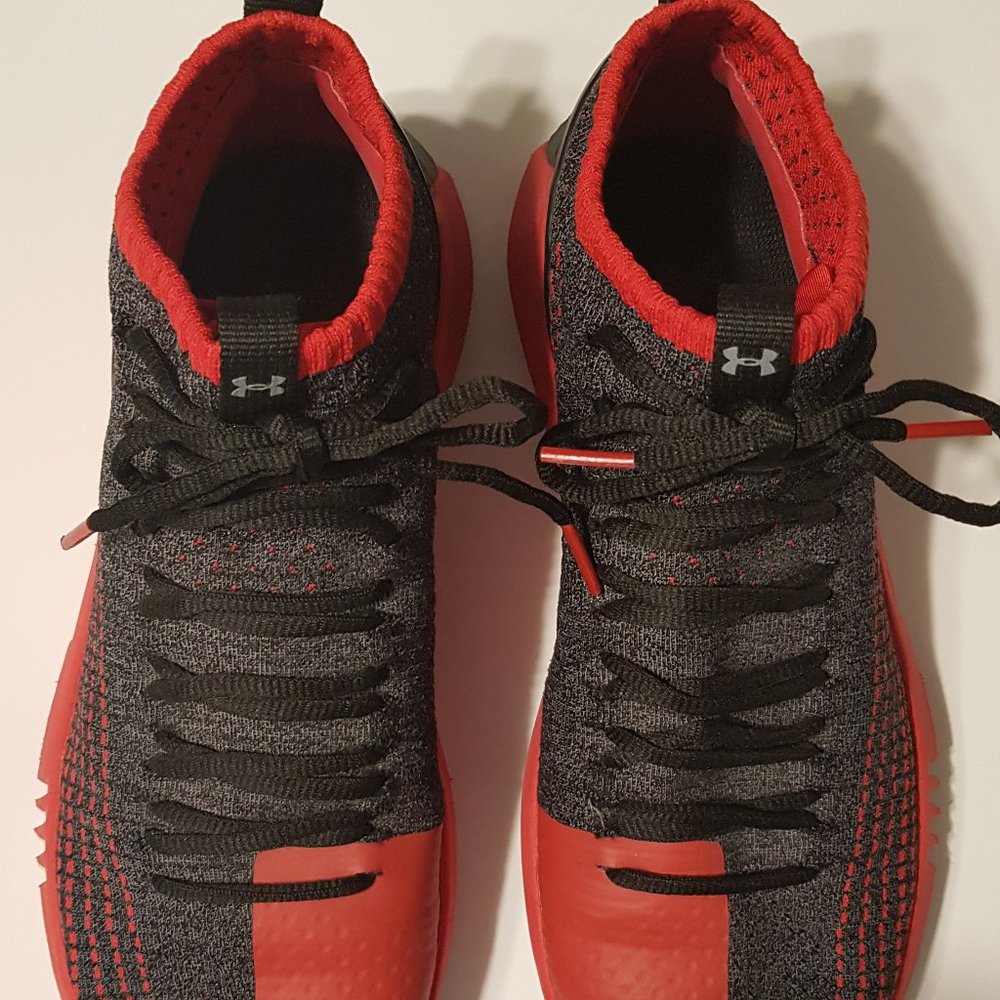Under Armour Men's Red and Black Athletic Shoes